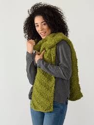 Some seasoned knitters will scoff at a super bulky weight yarn saying it doesn't require much skill, or isn't fancy enough. Easy Scarf Knitting Patterns Beginner Knitting Projects Knitfarious