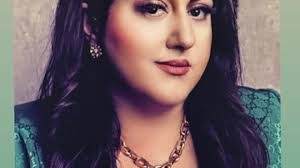 Ariel Hobson's Instagram, Twitter & Facebook