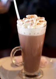 De Plus En Plus Envie D Un Bon Chocolat Chaud Au Caramel Moi Http Www Caramelaubeurresale Net Choc Recette Chocolat Chaud Cuisine Et Boissons Nourriture