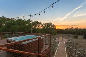 Internet, air conditioning, hot tub, pets welcome, fireplace, tv, satellite or cable, parking, no smoking, heater sleeps: Cabin Rentals In Texas 26 Awesome Cabins To Rent On Airbnb