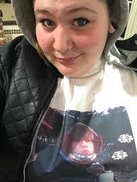 Emma Bee's Instagram, Twitter & Facebook