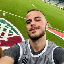 Victor Verissimo (@vhverissimo)