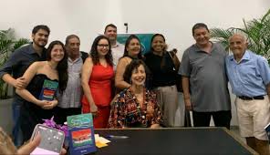 Entre fatos e mem&oacute;rias, escritora transforma vidas reais em livros | Gazeta Digital