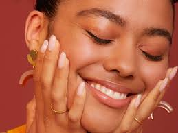 Oil actually stops treatments from penetrating the hair shaft. an edgy update to a classic bob. The Best Uses For Coconut Oil In Your Beauty Routine Dermatologist Advice Allure