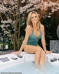 Amanda louise holden is an english television presenter, actress and singer, best known as a judge on itv's britain's got talent since the show began in 2007. Amanda Holden 50 Flaunts Her Toned Physique In A Plunging Swimsuit While Posing In A Hot Tub The Bharat Express News
