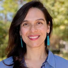 Linda Casale's Instagram, Twitter & Facebook