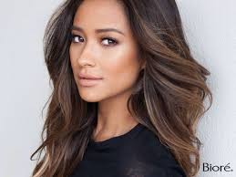 Shay Mitchell Brown Hair For Dark Skin Shay Mitchell Hair Balayage Hair