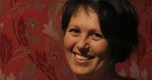 Parisuhdekouluttaja ja mummu Marianna Stolbow: "Hyvä isovanhempi rakastaa  ehdoitta"