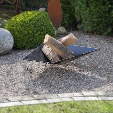Wer heute ein offenes feuer genießen möchte, nimmt als feuerfesten feuerplatz eine feuerschale. Feuerschale Garten Mit 360 Warmeverteilung Vasner Merive M3