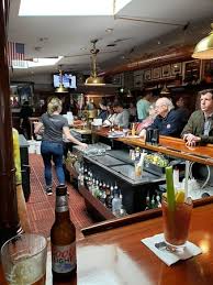 17 van 162 restaurants in hyannis. The Bar Scene At The Black Cat Tavern Picture Of Black Cat Tavern Hyannis Tripadvisor