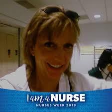 Hi everyone, My daughter has homecoming in 2 weeks. I still have yet to  find someone to do her hair! Her hair is long and she just wants something  simple. I'm looking