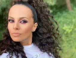 Official page nk | nastia kamenskykh on facebook. Appetitnaya Kim Kamenskih Blesnula Soblaznitelnoj Figuroj V Kombinezone