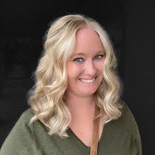 Amanda Kasten's Instagram, Twitter & Facebook