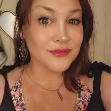 My baby girl is 31! What?!!! I thought in mind I was umm… 39??? Ok maybe  50😂 how did that happen? Love you Sasha 💕Happiest birthday to you 💜Sasha  Siclait