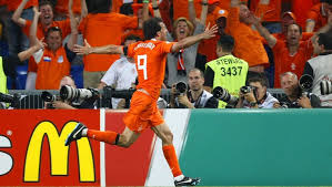 Het nederlands elftal op het ek voetbal in oostenrijk en zwitserland. Van Nistelrooij Niet Mee Naar Wk Het Parool