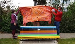 So far we haven't seen any alert. Gemutliches Zeichen Der Begegnung Bunte Parkbank Gegen Rassismus Eingeweiht 05 10 2020