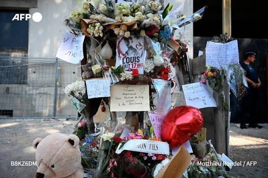 ➡️ Louis, un adolescent placé dans un foyer de l'Aide sociale à l'enfance  (ASE), a été laissé agonisant le 19 juin après avoir été battu à mort par  cinq jeunes qu'il connaissait
