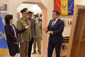 Colegiul naţional militar „tudor vladimirescu a fost închid din nou în anul 1998. Vizita Ministrului EducaÅ£iei NaÅ£ionale Liviu Marian Pop La Colegiul NaÈ›ional Militar Tudor Vladimirescu È™i Colegiul NaÈ›ional È™tefan Odobleja Din Craiova Ministerul EducaÈ›iei