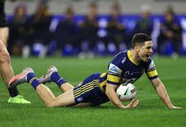 Its mouth is so loosely hinged it can open wide enough to the shark has a more robust body and looks stronger. Live Scores And Blog Coverage Of Live Sport The Roar