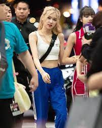 allurelove rose at icn heading to ph for the shopee meet and greet i love her fit she literally look like an angel a