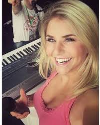 Weitere ideen zu beatrice egli, beatrice egli bilder, frau. 26 Beatrice Egli Ideen Beatrice Egli Hubsche Frau Promis