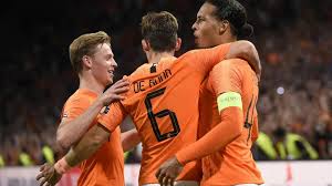 يلعب مع فريق الشحانية القطري فان دير فيل. Ù…Ù†ØªØ®Ø¨ Ù‡ÙˆÙ„Ù†Ø¯Ø§ 2019 Ù…Ù†Ø§Ø±Ø© Ø³ÙˆØ±ÙŠØ©