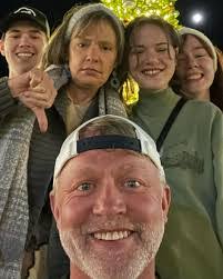 Dennis Cockrell's Instagram, Twitter & Facebook