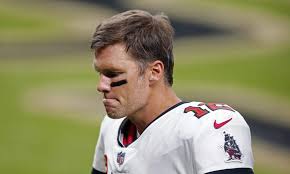 Buccaneers Tom Brady Sad Face In Loss Turned Into Nfl Twitter Memes This is how to earn quick bucks by klaythoreiss more memes.
