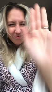 What is a good shampoo for greasy hair. What ever I use my hair is greasy  the next day.