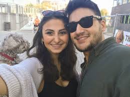 الدوري المصري أمير توفيق يفسر لـ في الجول أسباب التجديد لـ محمد شريف وعلي لطفي. Ø¥ÙƒØ³ Ø¨ÙˆÙƒØ³ ÙŠÙ†Ù‡ÙŠ Ø­ÙŠØ§Ø© Ø®Ø·ÙŠØ¨Ù‡Ø§ Ù„ÙŠÙ„Ø© Ø²ÙØ§ÙÙ‡Ø§ ÙˆØªØ²ÙˆØ± Ù‚Ø¨Ø±Ù‡ Ø¨Ø§Ù„ÙØ³ØªØ§Ù† Ø¯Ù†ÙŠØ§ Ø§Ù„ÙˆØ·Ù†