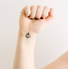 20 Temporary Tattoos To Spoil Your Skin With Artisticmoods Com Simple Henna Tattoo Cute Henna Tattoos Small Henna Tattoos