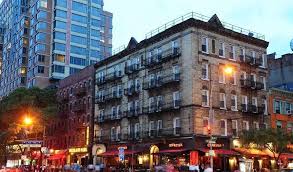 The manhattan inn hostel is conveniently located in downtown new york city, on the corner of 8th avenue and 30th street. New York Budget Inn In New York Viagio