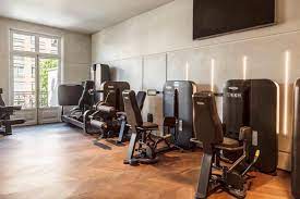 Faire du sport à paris, dans une salle qui donne envie, c'est plus dur. 7 Salles De Sport De Luxe A Paris Inspirez Networkez