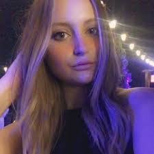 Barbara Fife's Instagram, Twitter & Facebook