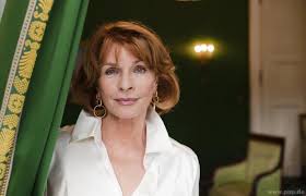 Berger fundó senta film production en 1965. Schauspielerin Senta Berger Uber Hollywood Afd Und Weihnachtszeit Senta Berger