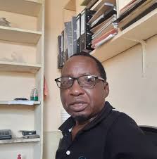 Jana nilihepa kazini kidogo nikakimbia kumuona mzee naskia alikua ananiita  nikaitikia wito. Munamsikia mwenyewe amesema kama SIO NYINYI KUMSAIDIA  ANGEKUA AMEKUFA. amewashukuru sana sana sana hii ni project nilioanza  pamoja na tulipofikia