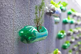 I put 2 coats of paint on each. 23 Creative Ways To Recycle Old Plastic Bottles Bored Panda