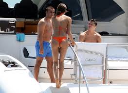 Irene palladini collaboratore che non c'è più 04 luglio 2012 10:13. Irina Shayk Bikini Yacht Saint Tropez 17 Photos Dailyhotcelebs Com