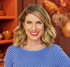 Janet Lemos's Instagram, Twitter & Facebook