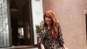 Maybe you would like to learn more about one of these? H Sissy Xrhstidoy Ebale To Forema Apo Ta Zara Poy Kolakeyei Ka8e Siloyeta Oikonomiko Kai Aerino Bovary