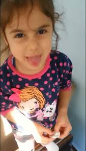 Merhaba Ben Balon Patlatabiliyorum (Damla)