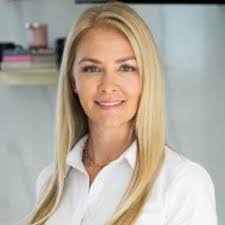 Amy Reiland's Instagram, Twitter & Facebook