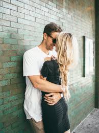 Barefoot Blonde Amber And David Hugging In Front Of Green Wall Couples In Love Cute Couples Couple Photography