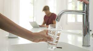 Les mers en constituent des réserves importantes. L Eau Du Robinet Est Elle Mauvaise Pour La Sante