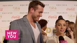 Aly raisman and colton underwood catch up with new you at the gold meets golden event to talk about golden globes excitement and a balanced diet. Aly Raisman And Colton Underwood At The Gold Meets Golden Event Youtube