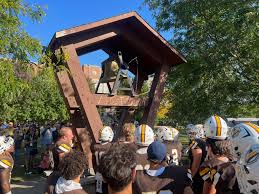 Dominant defensive effort leads Beacons