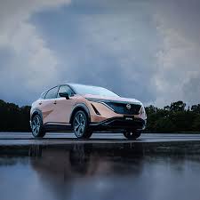 Nissan appears to have discarded every button possible in. Nissan Ariya Electric Crossover Suv Unveiled With Up To 300 Miles Of Range The Verge