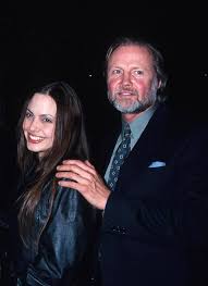 When brad pitt won the first oscar in his career, he dedicated it to his children, who color everything he does. Jon Voight Angelina Jolie S Relationship Through The Years