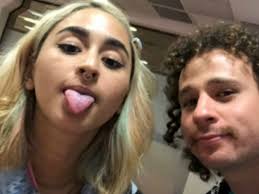 Su nombre es arianny tenorio y desde hace varios meses se especulaba de su relación. Luisito Comunica Infiel Revelan Supuesto Engano A La Chule El Heraldo De Mexico