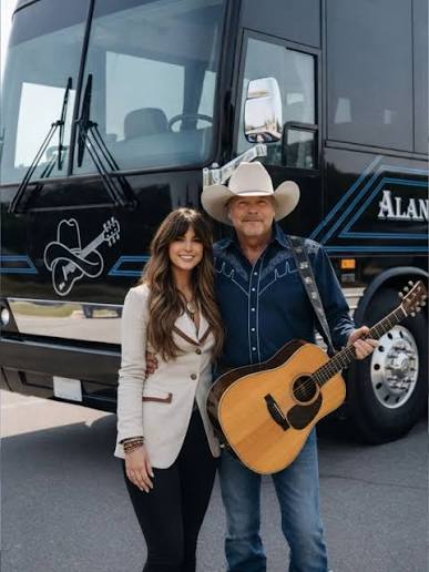 Ella Langley honored Alan Jackson with a short video tribute that spoke for  a new generation of country artists.